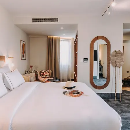 Dave By The Hotel Loutráki