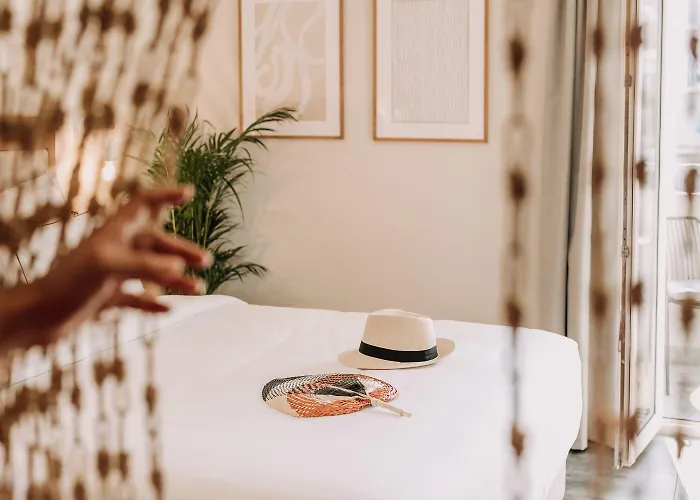 Dave By The 3* Лоутраки